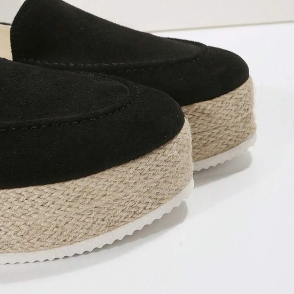 Fashion wedges, brand new, never worn! Size 39, but closer to a size 40. - Picture 3 of 3